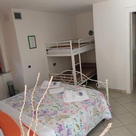 Affittacamere Fonseca Napels Buitenkant foto